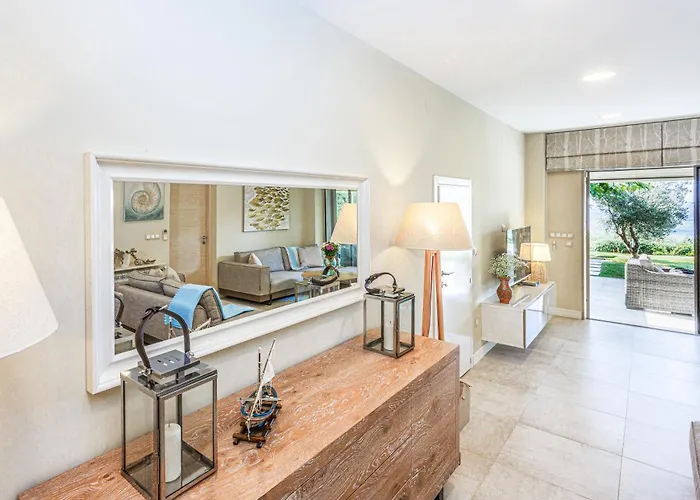 A&a Luxury Villa