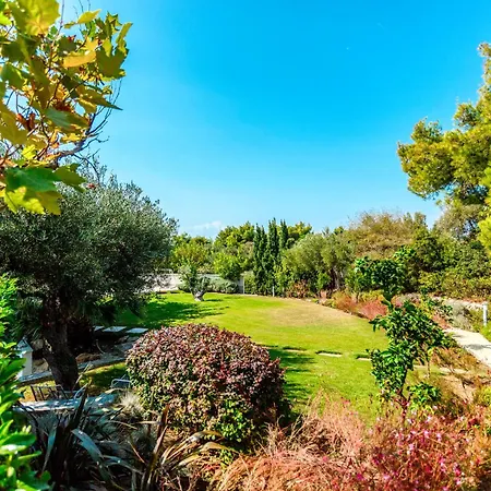 A&a Luxury Villa Nikíti