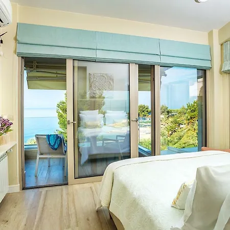 A&a Luxury Villa *